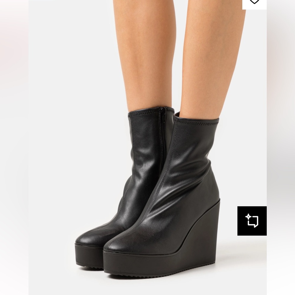 NWOT Steve Madden Jassy Black Platform Vegan Pleather Ankle Boots Size 10